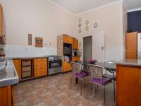 Kitchen - 22 square meters of property in Northcliff