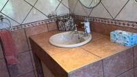 Bathroom 1 - 14 square meters of property in Rustenburg