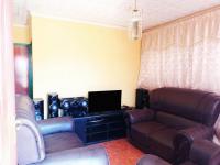 Lounges - 12 square meters of property in Kagiso