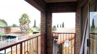 Balcony - 7 square meters of property in Reyno Ridge