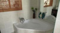 Main Bathroom - 11 square meters of property in Atlasville