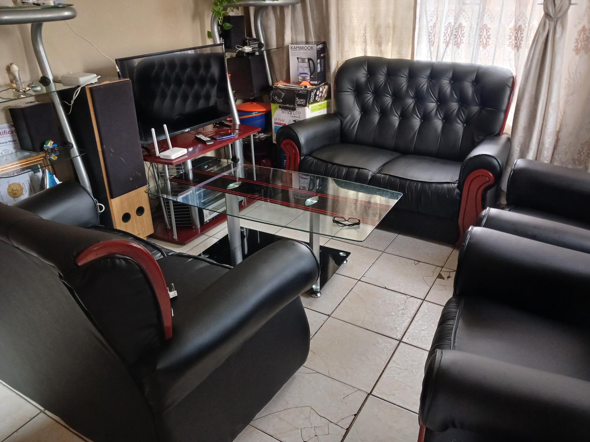 Lounges of property in Diepkloof