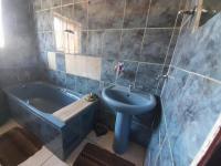 Bathroom 1 - 12 square meters of property in Tsakane