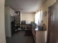 Kitchen - 16 square meters of property in Tsakane