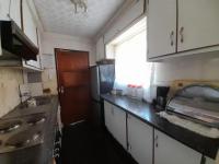 Kitchen - 16 square meters of property in Tsakane