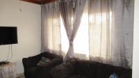 Lounges - 17 square meters of property in Actonville