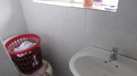 Bathroom 1 - 6 square meters of property in Actonville