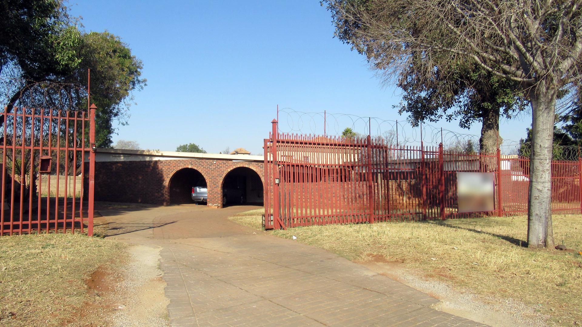 Front View of property in Erasmia