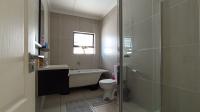 Bathroom 1 - 8 square meters of property in Greenstone Hill