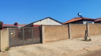 Front View of property in Soshanguve