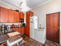 Kitchen of property in Willowbrook