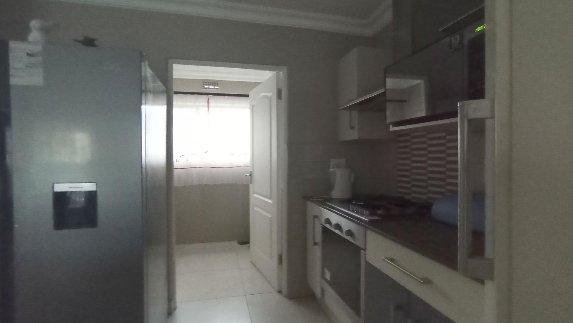 Kitchen - 12 square meters of property in Kyalami Hills