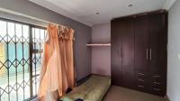 Bed Room 1 - 18 square meters of property in Sunair Park