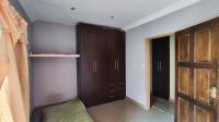 Bed Room 1 - 18 square meters of property in Sunair Park