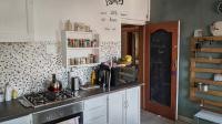 Kitchen - 14 square meters of property in Florentia