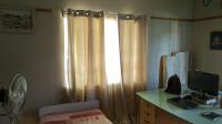 Bed Room 2 - 19 square meters of property in Florentia