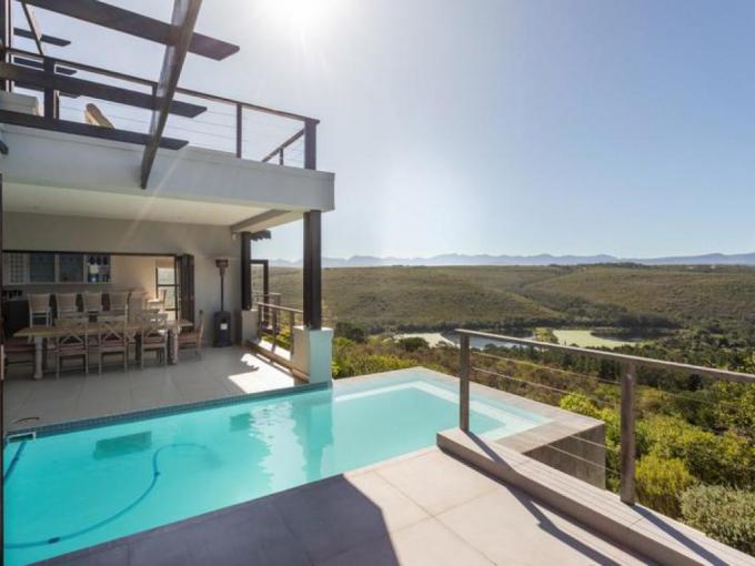 4 Bedroom House for Sale For Sale in Plettenberg Bay - MR527983