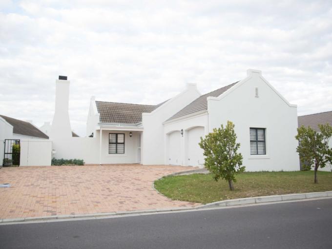 4 Bedroom House for Sale For Sale in Sunningdale - CPT - MR528984