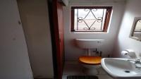 Main Bathroom - 3 square meters of property in Montana