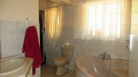 Main Bathroom - 10 square meters of property in Noordwyk