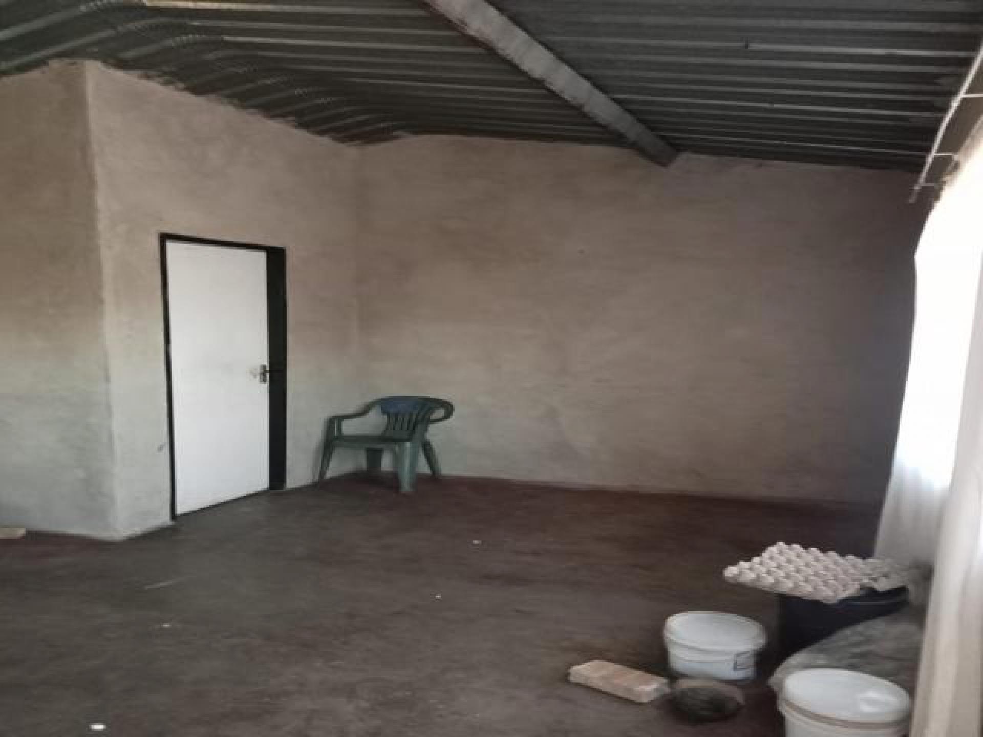 Lounges of property in Roodekop