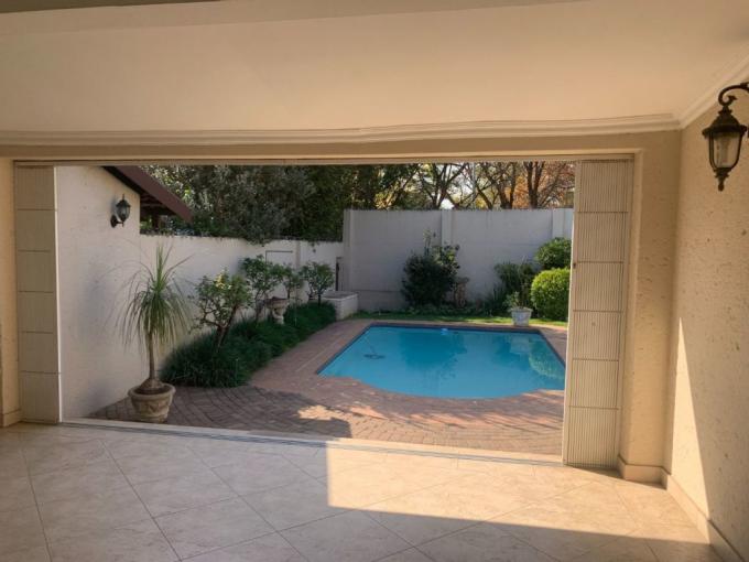 3 Bedroom Simplex for Sale For Sale in Fourways - MR530745