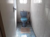 Bathroom 1 - 4 square meters of property in Protea Glen