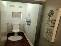 Bathroom 1 - 14 square meters of property in Protea Park (North West)