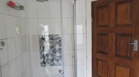 Bathroom 1 - 7 square meters of property in Delville