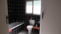 Bathroom 1 - 11 square meters of property in Margate