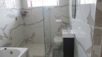 Bathroom 1 - 5 square meters of property in Avoca Hills