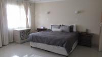 Main Bedroom - 27 square meters of property in Avoca Hills