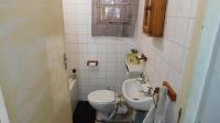 Bathroom 2 - 4 square meters of property in Berea - DBN