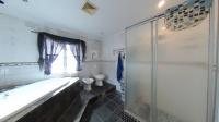 Main Bathroom - 11 square meters of property in Berea - DBN