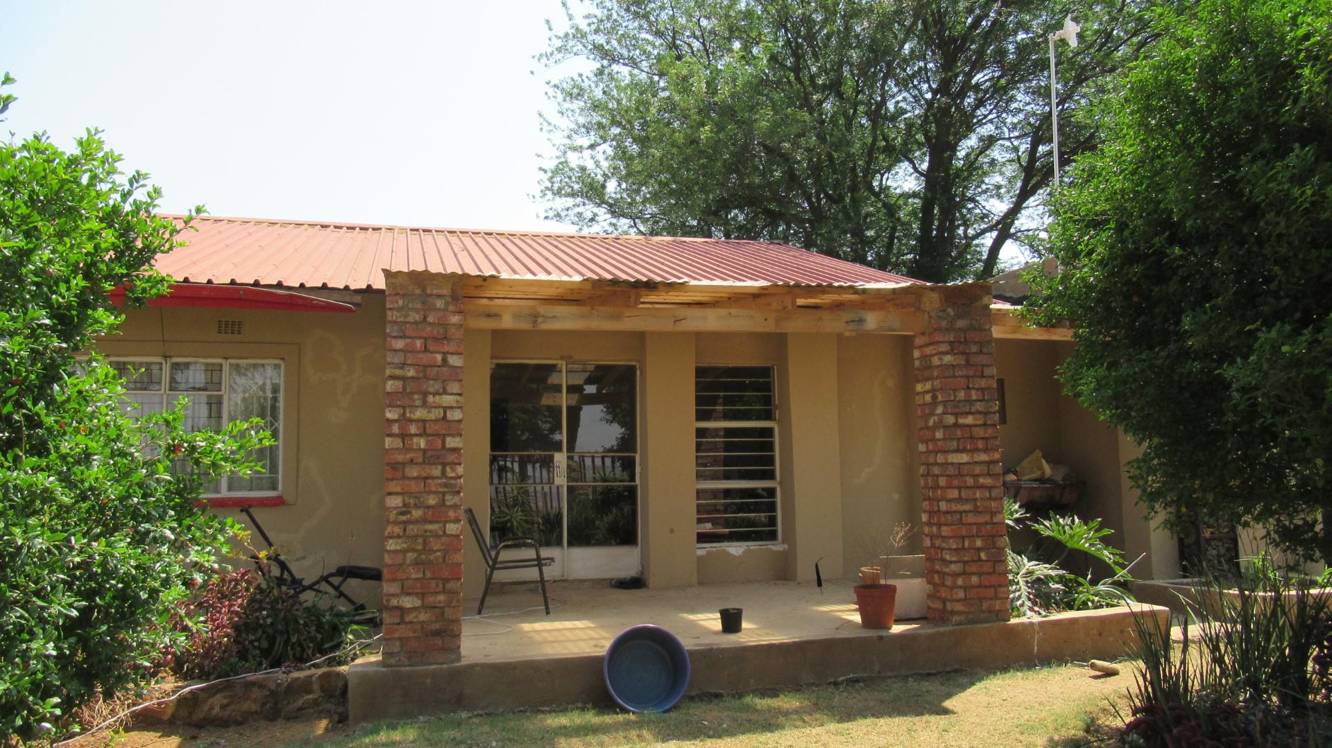 Front View of property in Randfontein