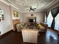 Lounges - 30 square meters of property in Turffontein