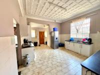 Kitchen - 21 square meters of property in Turffontein