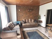 Lounges - 22 square meters of property in Emalahleni (Witbank) 