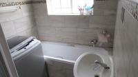 Bathroom 1 - 8 square meters of property in Townsview