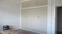 Bed Room 1 - 21 square meters of property in Amanzimtoti 