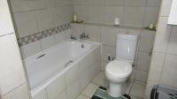 Bathroom 1 - 8 square meters of property in Umhlanga Rocks