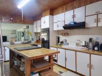 Kitchen of property in Crawford