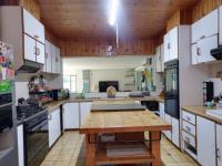 Kitchen of property in Crawford