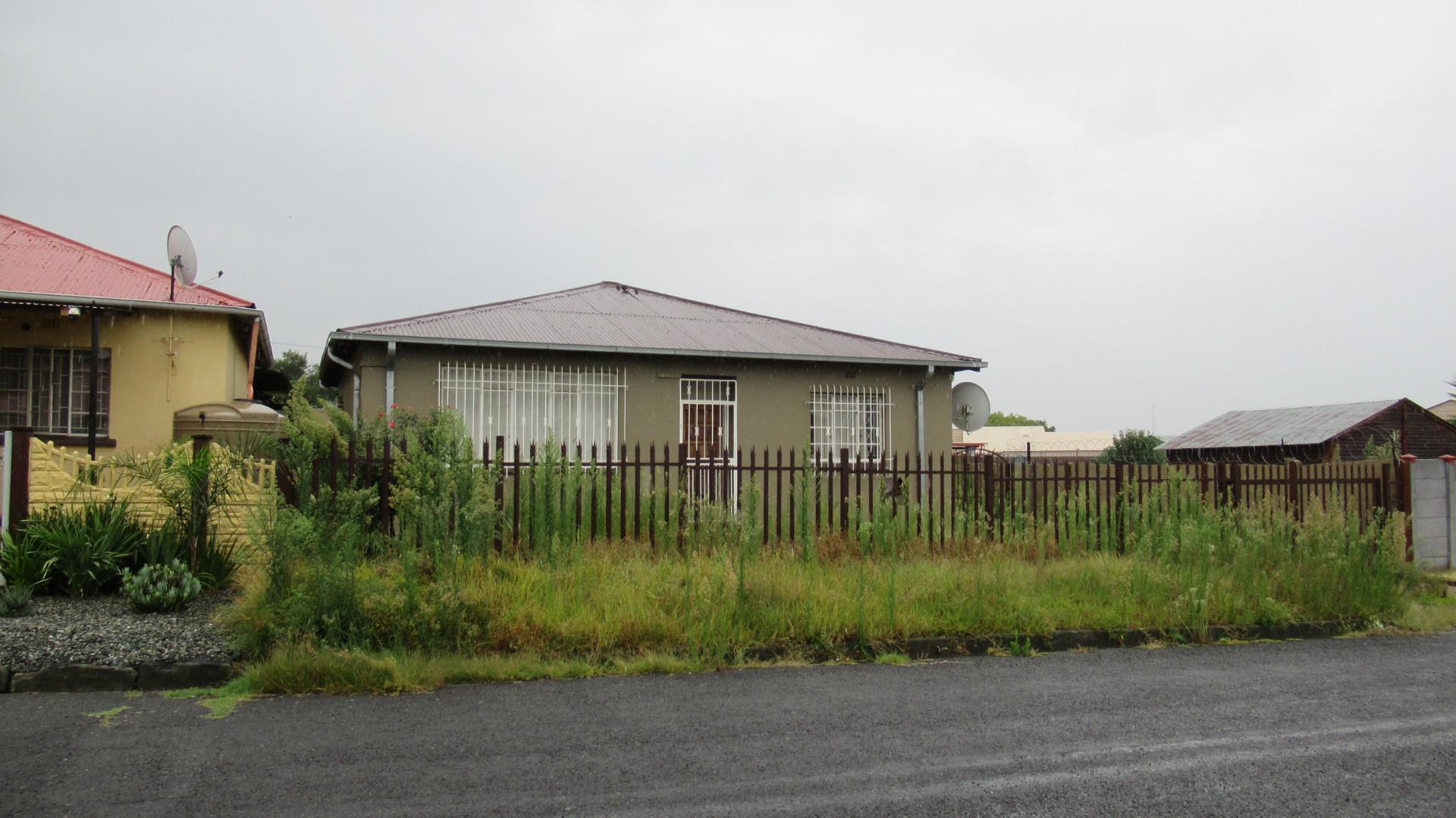 Front View of property in Noycedale