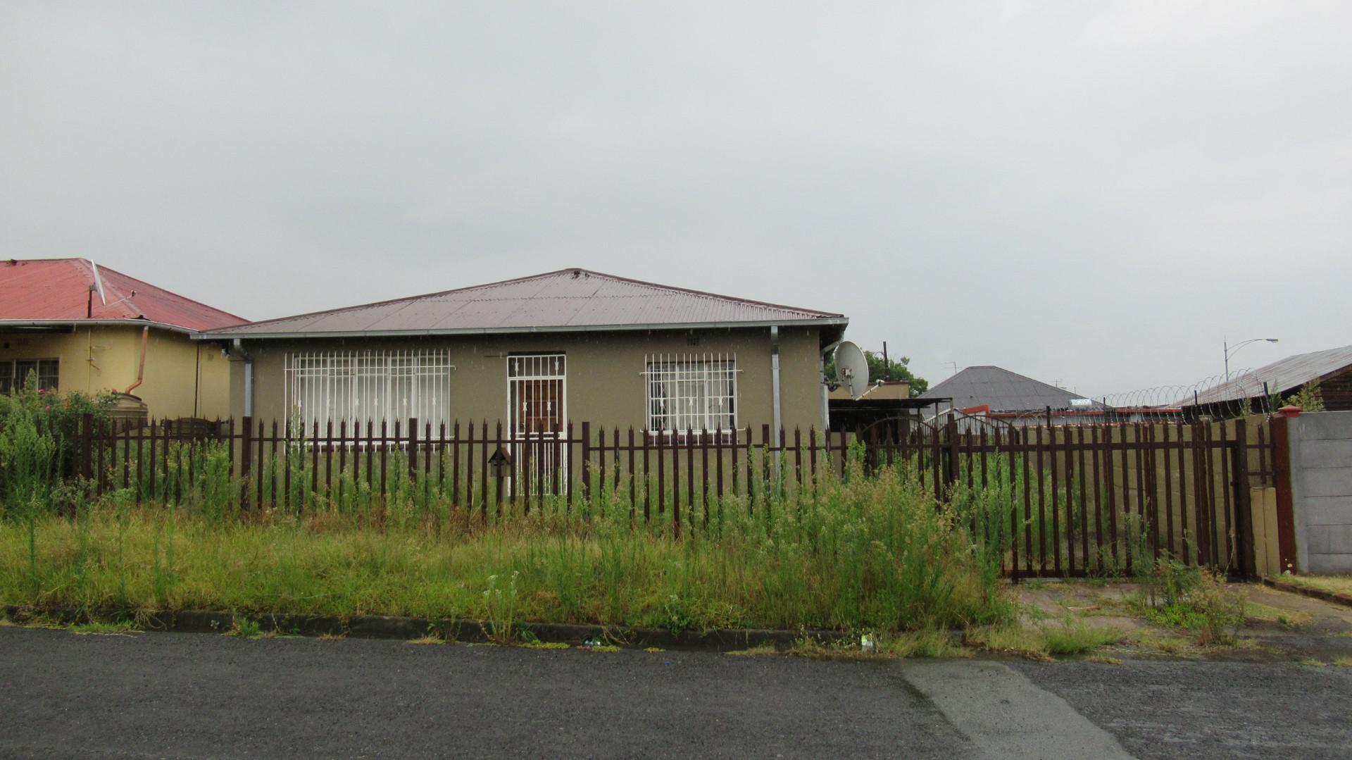 Front View of property in Noycedale