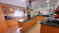 Kitchen - 19 square meters of property in Dunveria