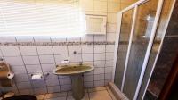 Bathroom 2 - 5 square meters of property in Dunveria