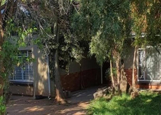 Standard Bank SIE Sale In Execution 2 Bedroom House for Sale in Linden - MR537869