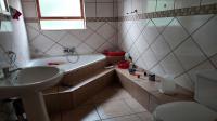 Main Bathroom - 9 square meters of property in Vaalpark