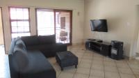 Lounges - 24 square meters of property in Vaalpark